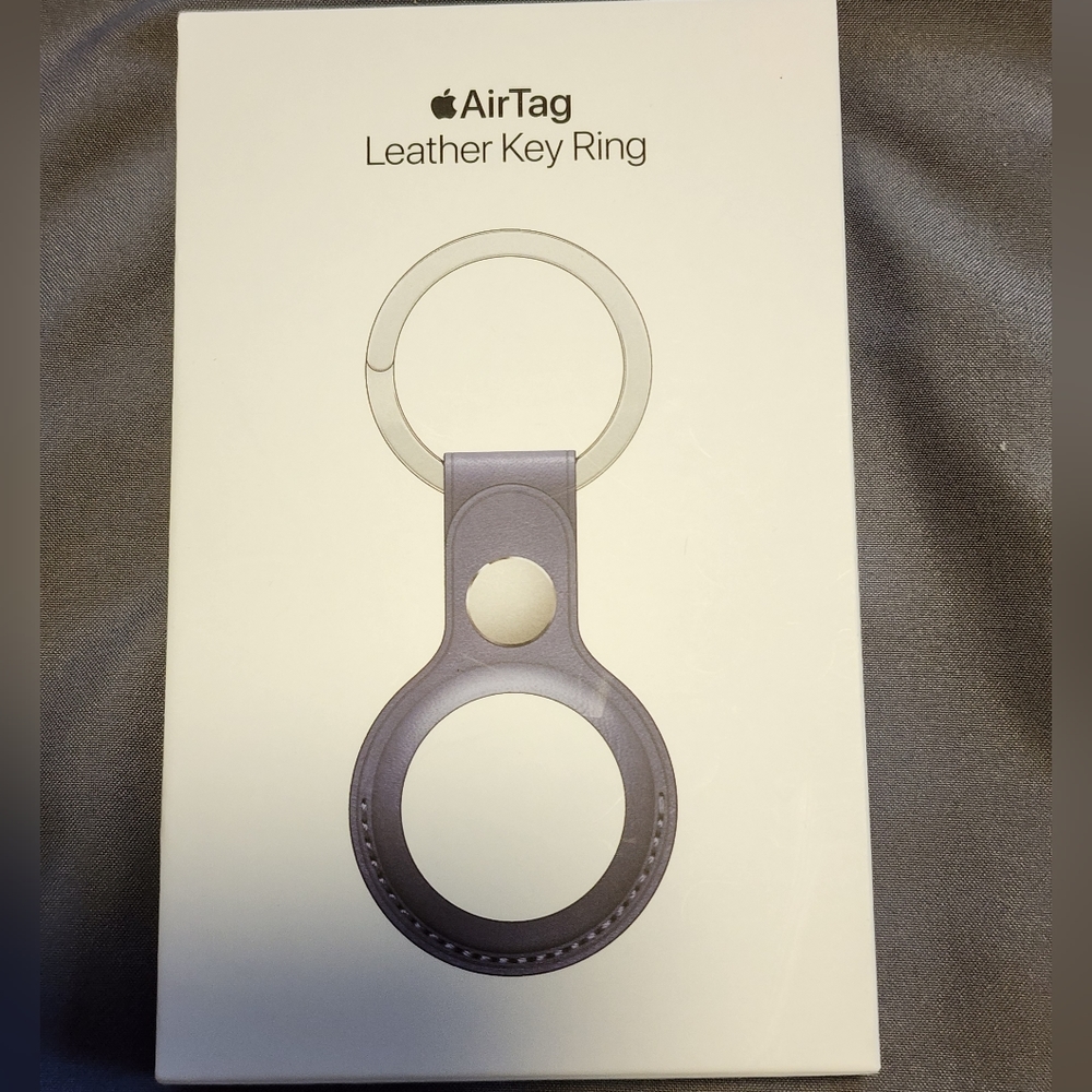 Leather Airtag key ring - Wisteria, sealed box